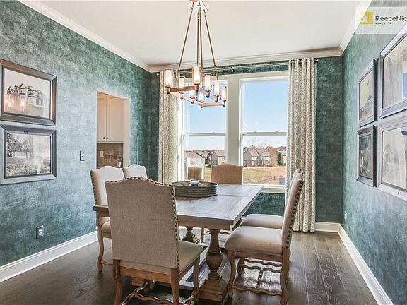 ***PHOTOS ARE OF THE MODEL & NOT THE ACTUAL HOME***