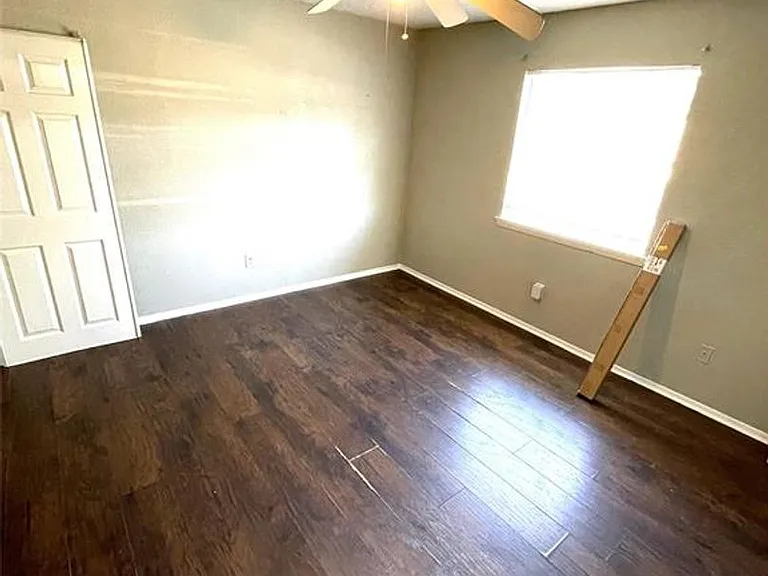 210 N Vanderveer St #7 — Photo 10