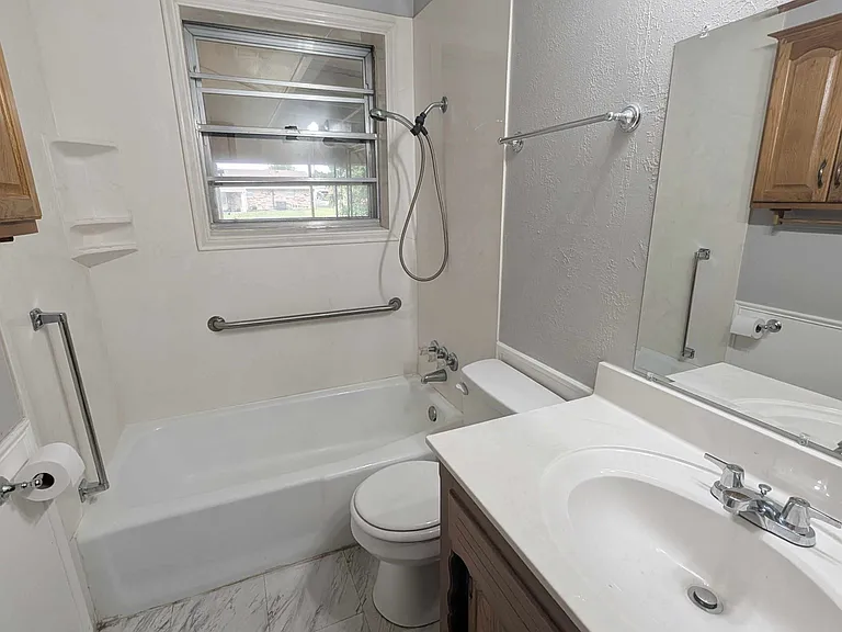 1915 S Jensen Ave — Photo 15