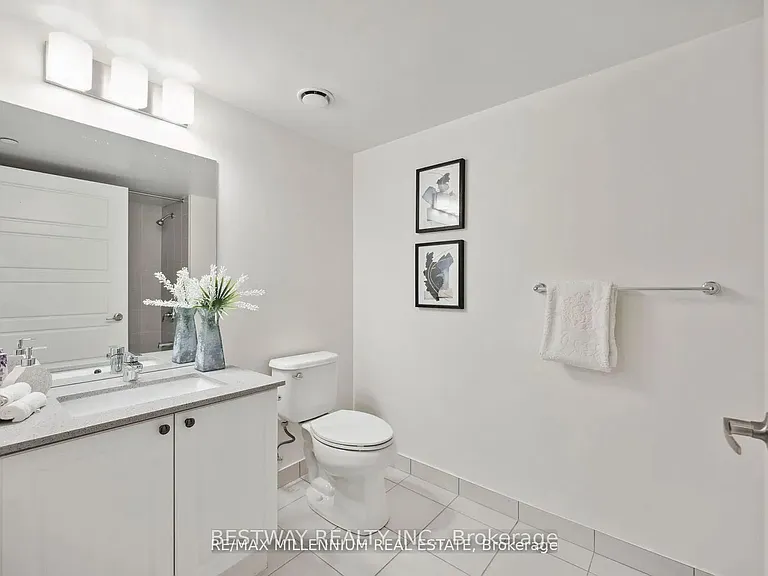 1255 NW Bayly St #209 — Photo 4