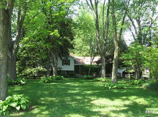 2862 W Sterns Rd, Lambertville, MI 48144