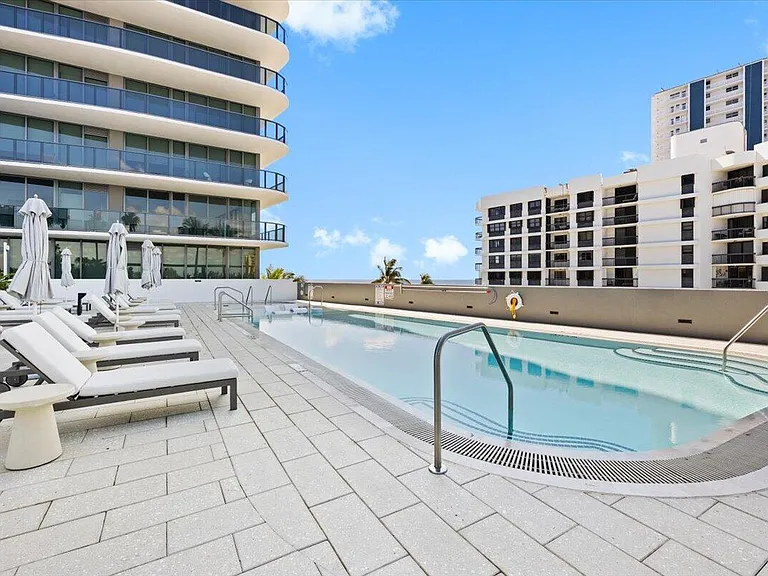 900 N Ocean Blvd #305 — Photo 43