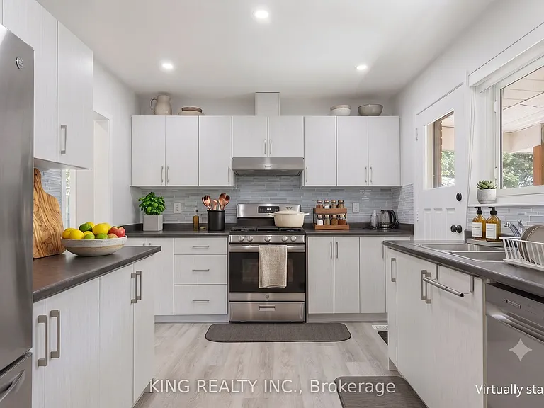 5 Alderbury Cres — Photo 5