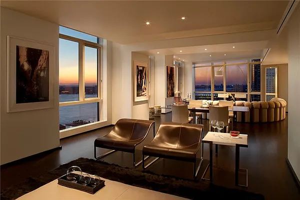 Sold by Platinum Properties | media 7