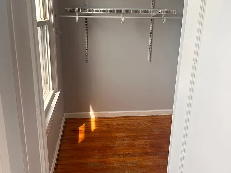 8906 Tonnelle Ave — Photo 10