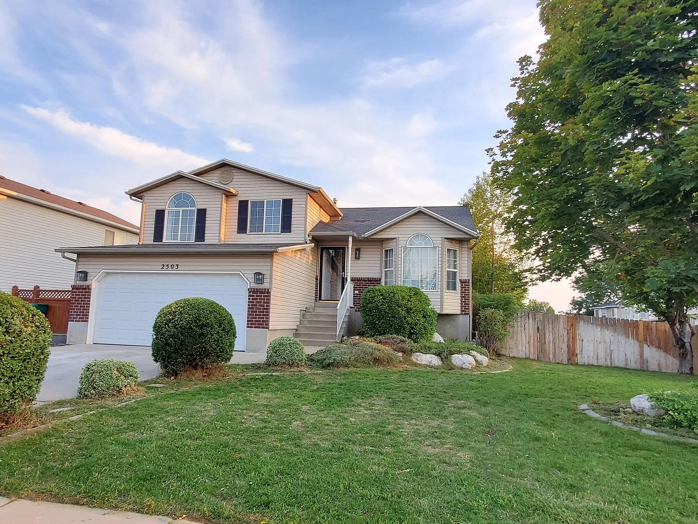 Stunning 5 Bdrm. Single Family Home! Best Price Around! — Photo 1