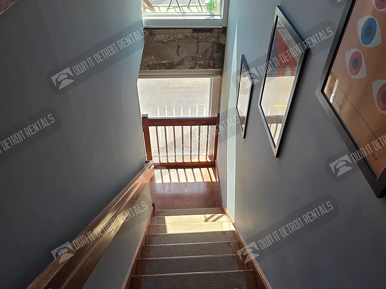 2915 John R St — Photo 4