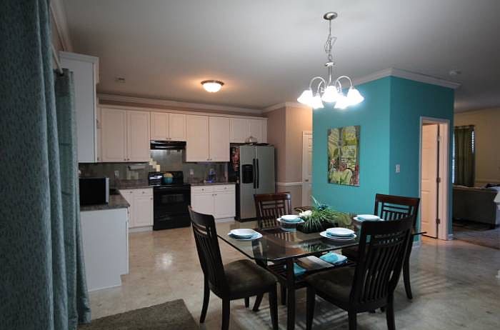 Kitchen View/Eat in Kitch