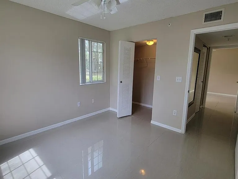 1400 Crestwood Ct S #1402 — Photo 16