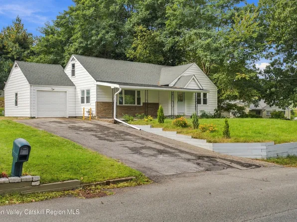 3 Hilltop Drive, New Windsor, NY 12553