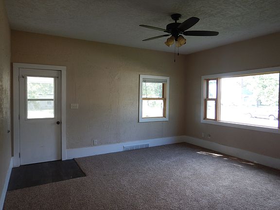 2nd image of 212 N Brooks Ave