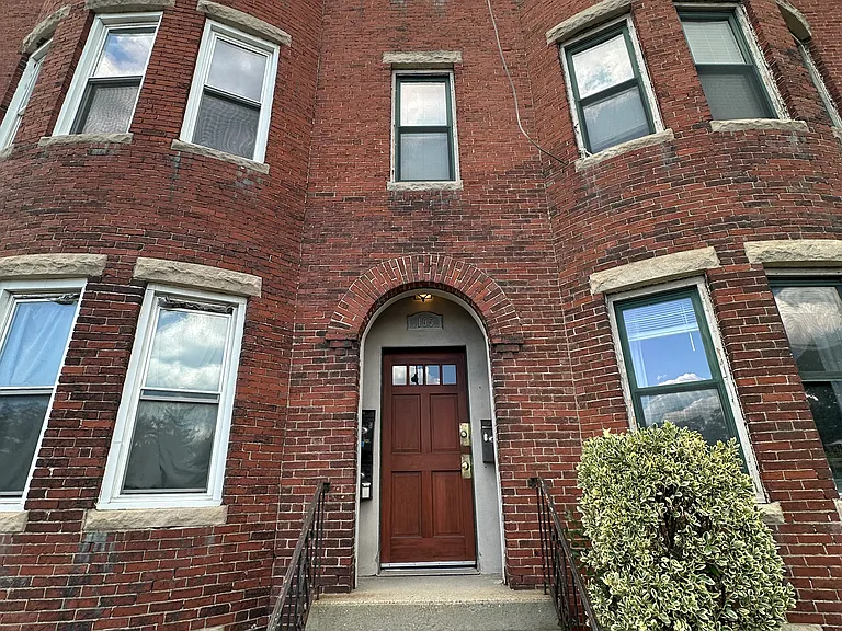 195 Cambridge St #2 — Photo 11