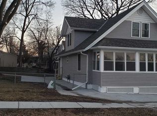 2613 J St, Omaha, NE 68107