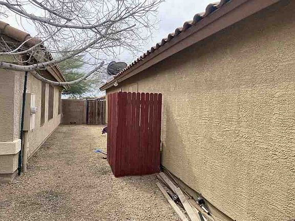2nd image of 833 E Pima Ave