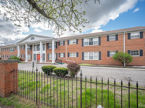 3rd image of 25301 Five Mile Rd APT 227