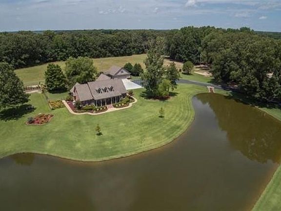 3rd image of 2802 Saddle Creek Rd