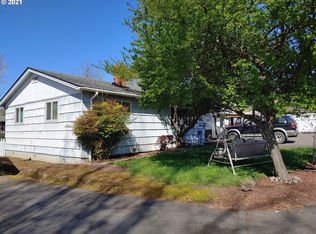 856 NE Oakland Ave, Roseburg, OR