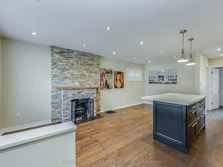 57 Red Deer Ave — Photo 3
