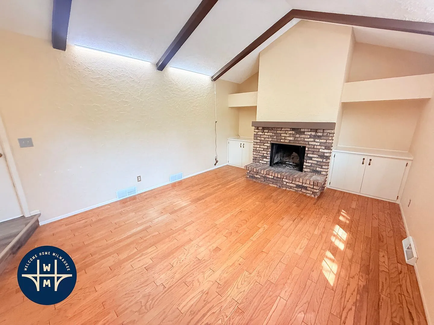 4 bed, 1.5 bath, 1979 sqft, $2,998 — Photo 3