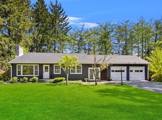 548 Creek Rd, Poughkeepsie, NY 12601