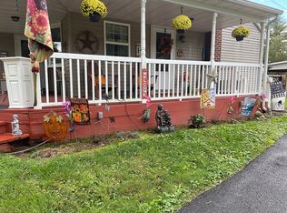 40 Hahns Dairy Rd, Palmerton, PA 18071