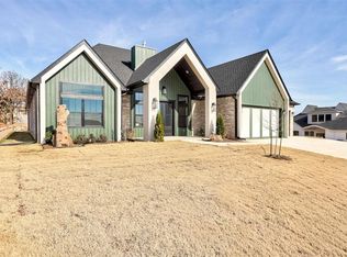 8001 Amber Ridge Dr, Edmond, OK 73034