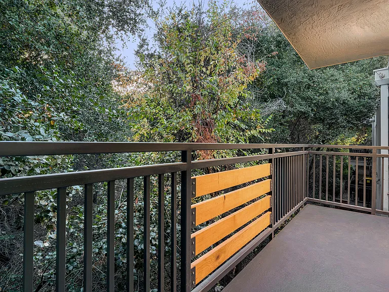 1435 Creekside Dr — Photo 22