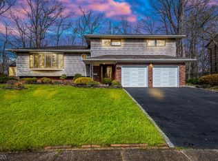 33 Saint Germain Dr, Clark, NJ 07066