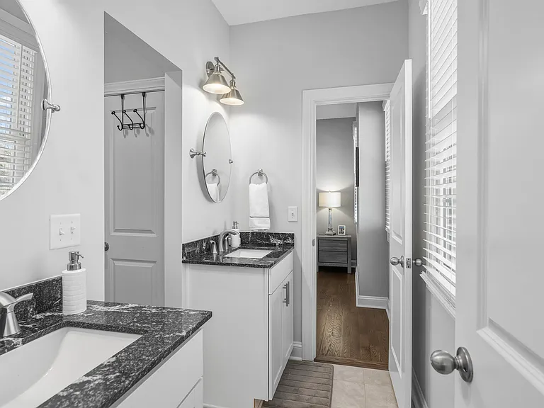 615 Berkmans Ln — Photo 37