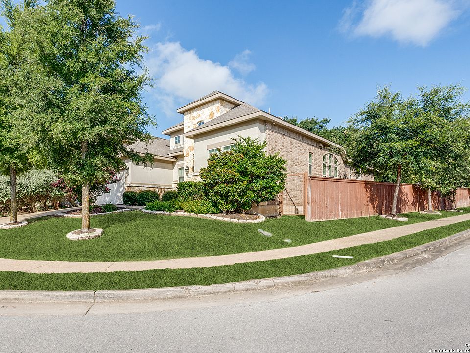1st image of 32153 Tamarind Bend