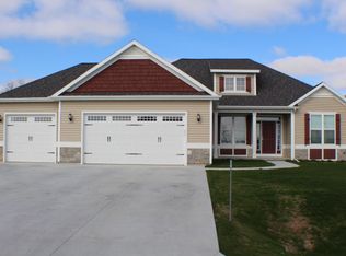 3510 Windridge Ln, Sheboygan, WI 53083