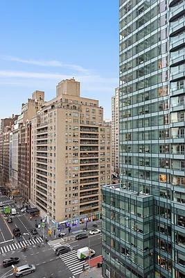 Sold by Sotheby's International Realty | media 8