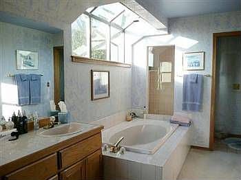 5th image of 10422 45st St Ct E