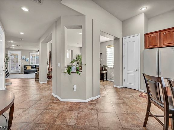 3rd image of 7345 Aspire Ct