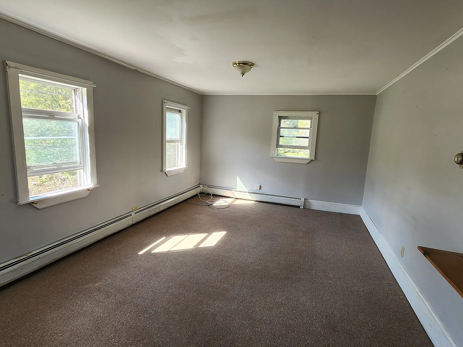 2 bed, 900 sqft, $1,900 — Photo 2