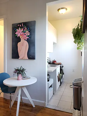 Rented by Signature Property Realty | media 35