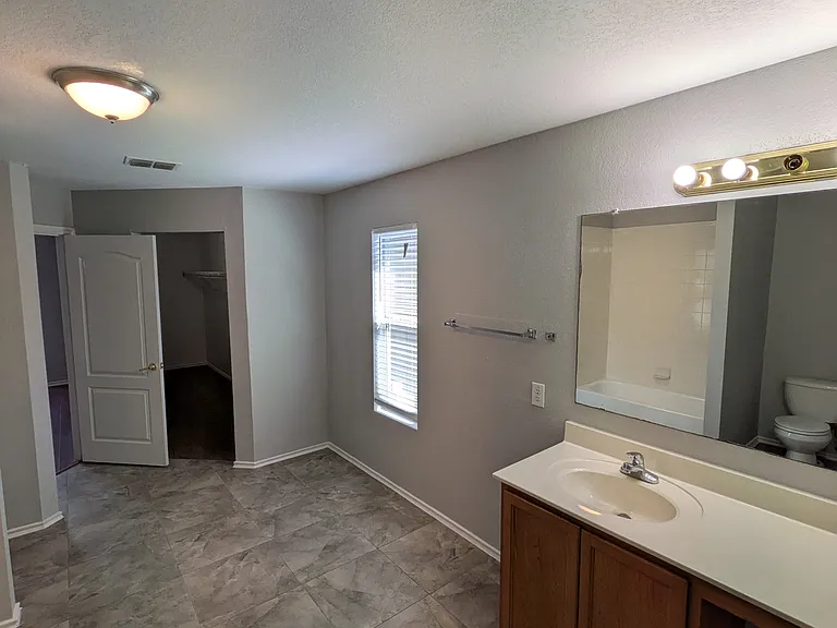 6130 Wisteria Hl — Photo 31