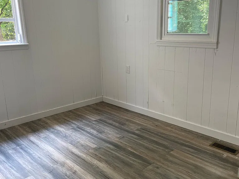 715 Corinth Rd — Photo 27