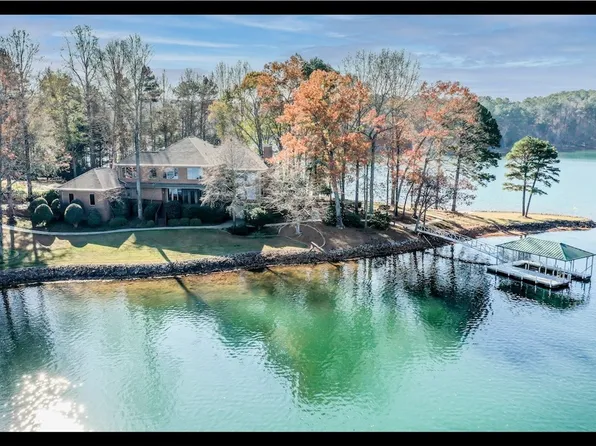 152 S Oak Pointe Dr, Seneca, SC 29672