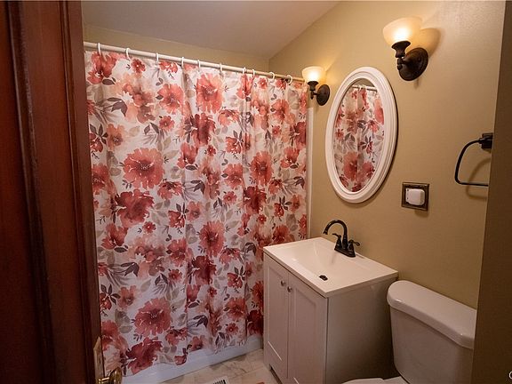 5th image of 207 S Avery Ave