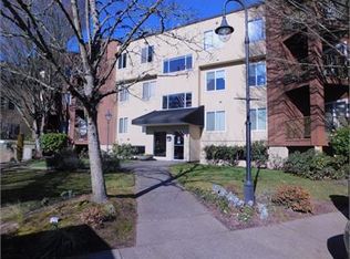 8720 SW Tualatin Rd #202-1, Tualatin, OR 97062