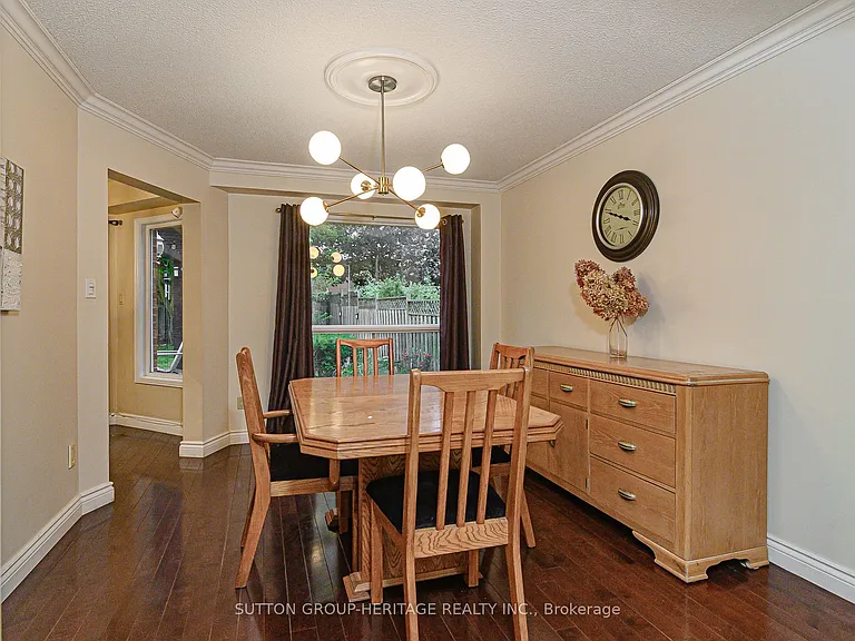 209 Bassett Blvd — Photo 10