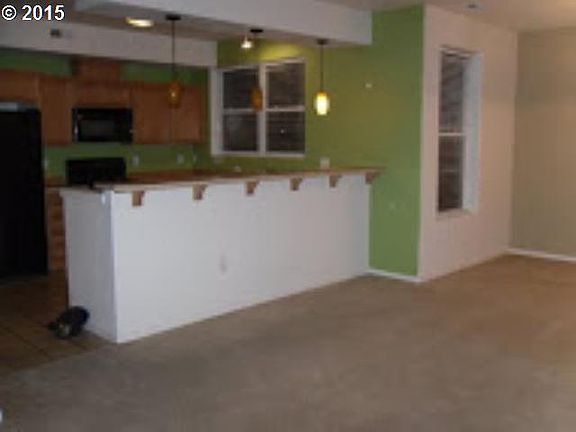 3rd image of 1990 NE Cadbury Ave Unit 206