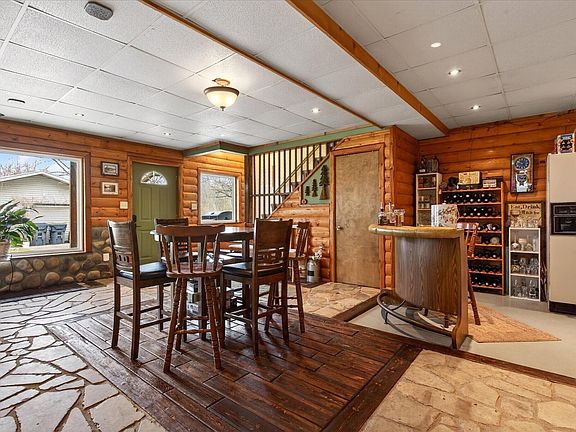 3rd image of 5901 Carmody Rd