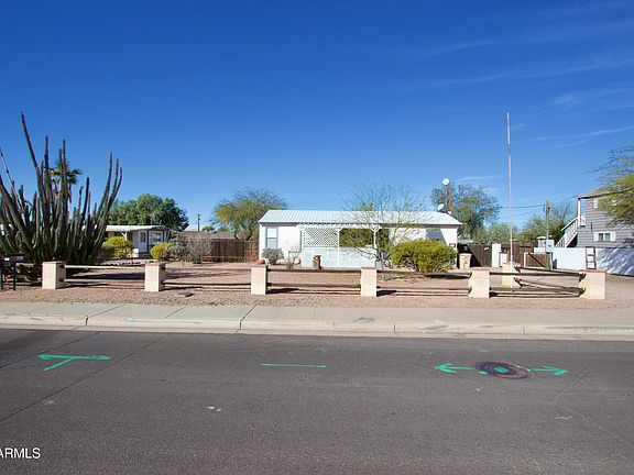 3rd image of 488 N SAGUARO Drive