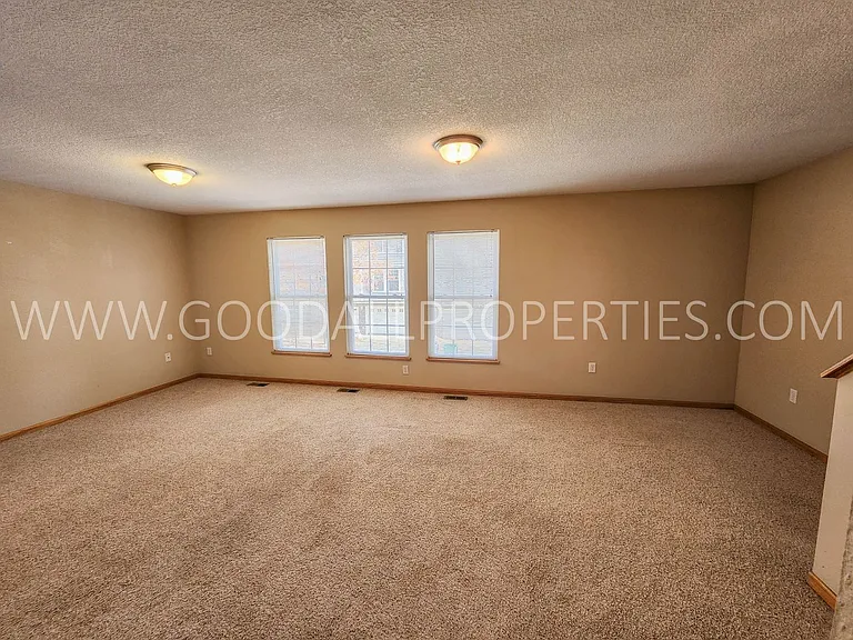 4304 153rd Pl — Photo 6