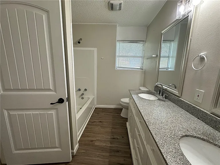 11150 Interstate Highway 37 #B — Photo 19