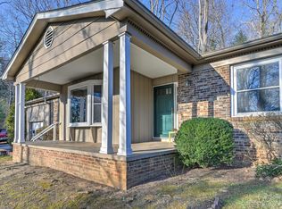 643 Sunrise Dr, Hendersonville, NC 28791
