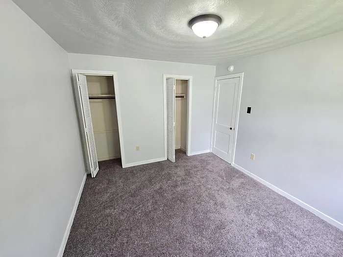 370 Carver Cir #370 — Photo 5