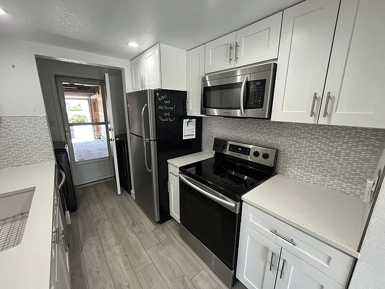 7703 W 87th Dr — Photo 9